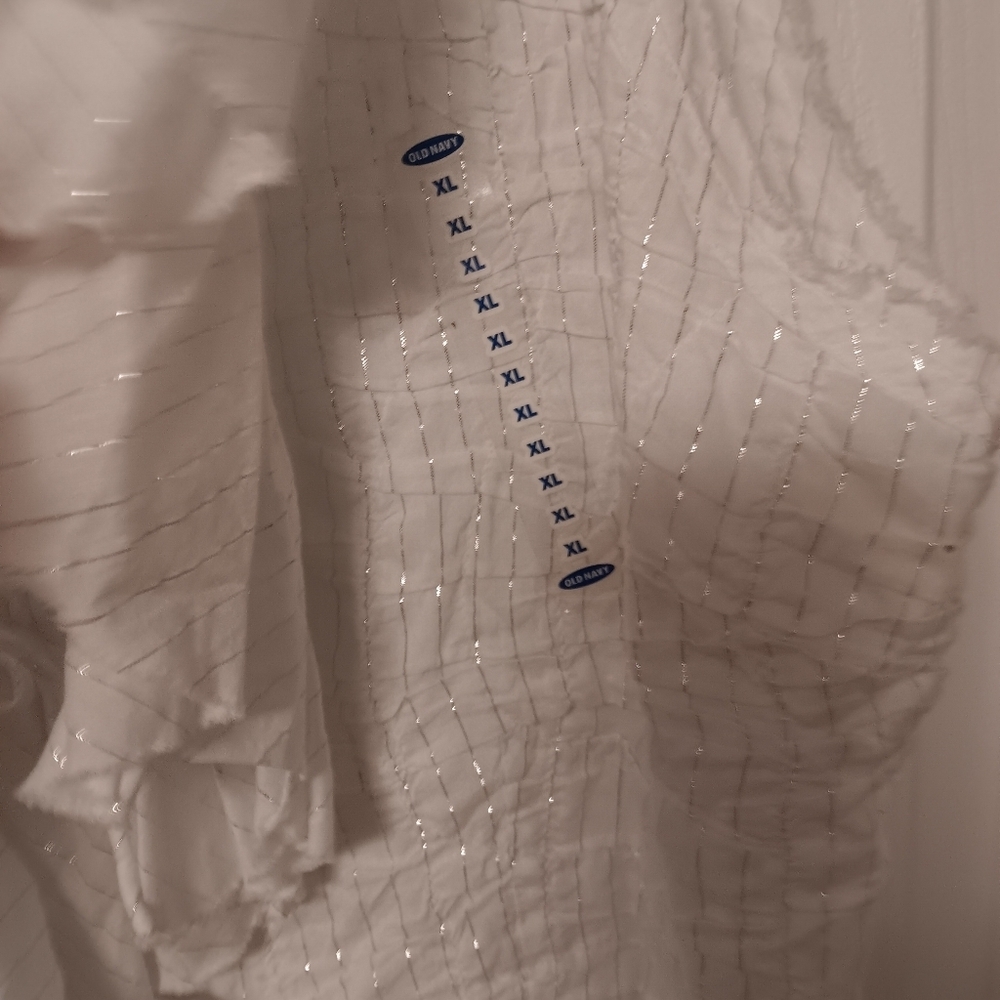 Old Navy White Cotton W/ Silver Thread Ruffled Tie Front Sleeveless Peplum Top - Picture 7 of 8